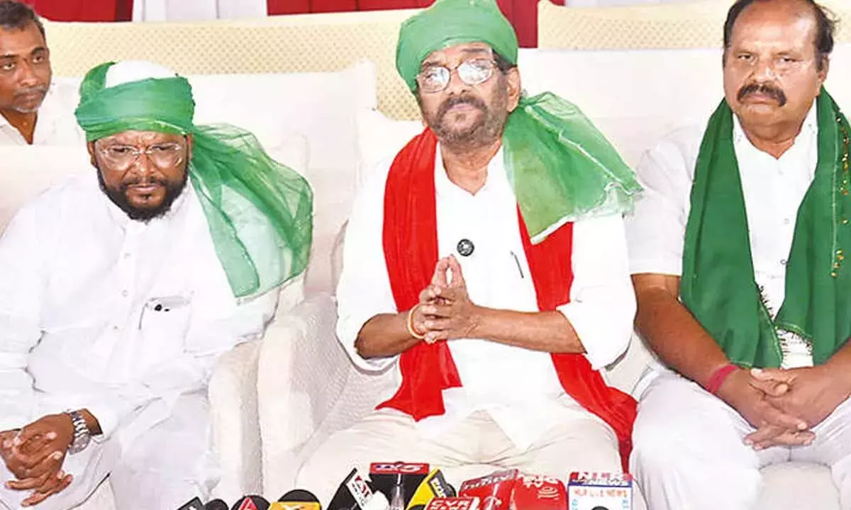 Andhra: वक्फ बोर्ड ने बारा शहीद दरगाह के विस्तार अभियान का नक्शा तैयार किया