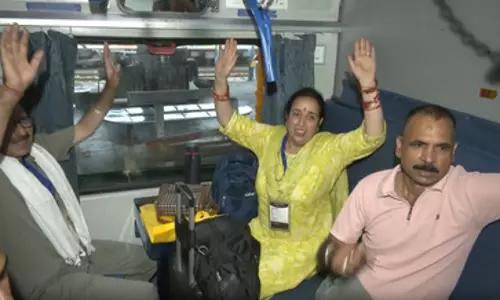 Jammu: श्रद्धालुओं को लेकर जम्मू से रवाना हुई सोमनाथ स्वाभिमान यात्रा की विशेष ट्रेन