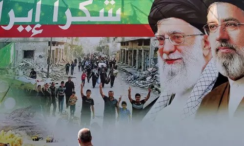 Mojtaba Khamenei  चुनेंगे कौन-सी राह? पिता के जनाजे से जुड़ा बड़ा सवाल