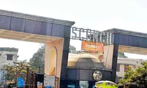 Bhograi सास पर बेरहमी से हमला करने के आरोप में महिला गिरफ्तार Bhograi सास पर बेरहमी से हमला करने के आरोप में महिला गिरफ्तार