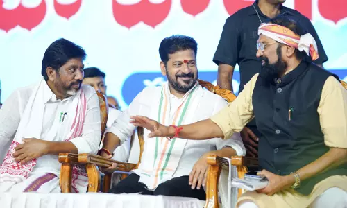 Telangana CM ने BRS, BJP को प्रदर्शन पर बहस करने की चुनौती दी