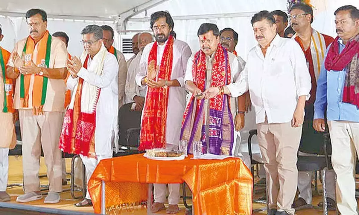 Telangana: भाजपा पार्टी कार्यालयों को सेवा केंद्र के रूप में काम करना चाहिए: नितिन नबीन