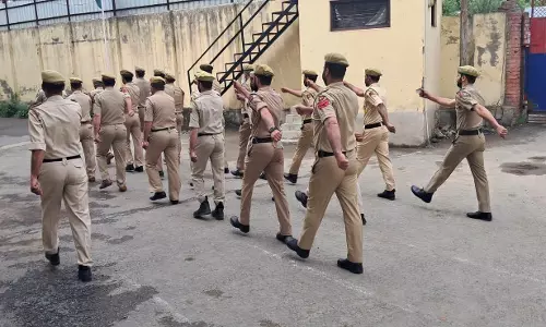 Srinagar: यातायात नियम उल्लंघन पर चार वाहनों पर कार्रवाई