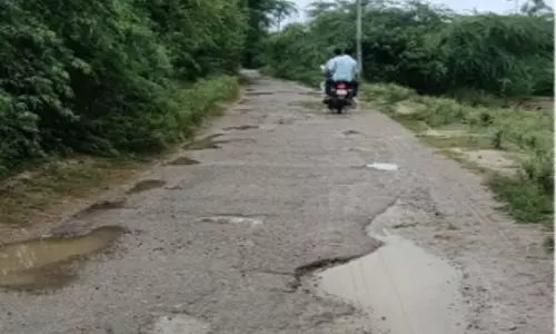 Pauri Garhwal: खराब सड़क से परेशान ग्रामीणों का प्रशासन को अल्टीमेटम