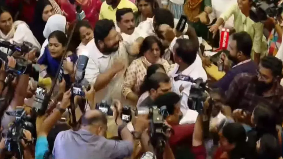 Thiruvananthapuram कॉर्पोरेशन में BJP और UDF सदस्यों के बीच झड़प