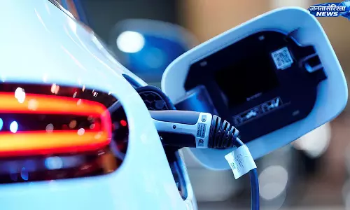 30 लाख तक की EV कारों पर टैक्स और रजिस्ट्रेशन फीस पूरी तरह माफ