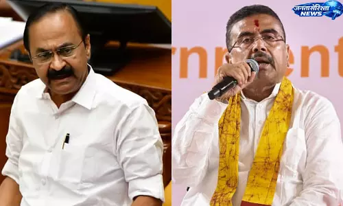 केरल CM का पश्चिम बंगाल CM को पत्र, पासपोर्ट नवीनीकरण में देरी पर जताई चिंता केरल CM का पश्चिम बंगाल CM को पत्र, पासपोर्ट नवीनीकरण में देरी पर जताई चिंता