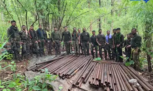 छत्तीसगढ़-महाराष्ट्र बॉर्डर पर नक्सलियों का हथियार निर्माण कारखाना ध्वस्त