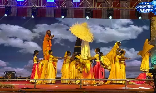 रामगढ़ महोत्सव में रामलीला, कवि सम्मेलन और जटायु मोक्ष की प्रस्तुति ने बांधा समां