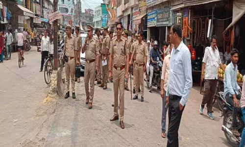 रास्ते पर अवैध कब्जे को लेकर DM से गुहार