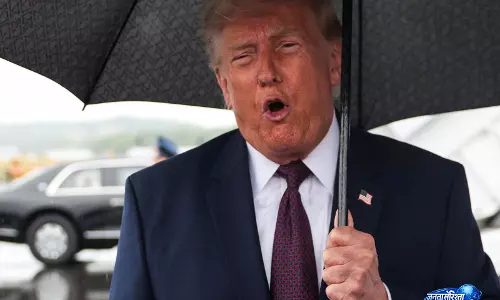 ईरान के इनकार के बावजूद Trump का दावा, दोहा में मंगलवार को होगी अमेरिका-ईरान वार्ता