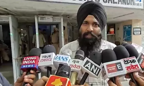 सोशल मीडिया हैंडलर गुरिंदर पाल औजला को प्रोडक्शन वारंट पर जालंधर कोर्ट में पेश किया गया