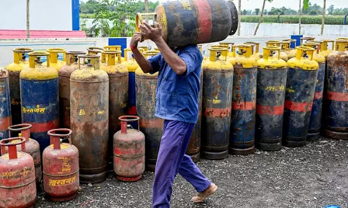 HP, Indane और Bharat Gas ग्राहकों के लिए अहम अपडेट