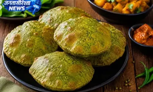 मूंग दाल और पालक से बनाएं हेल्दी पूरी