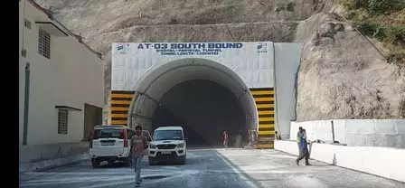 जम्मू-श्रीनगर हाईवे पर 3.5 किमी लंबी टनल तैयार, अमरनाथ यात्रा होगी आसान जम्मू-श्रीनगर हाईवे पर 3.5 किमी लंबी टनल तैयार, अमरनाथ यात्रा होगी आसान