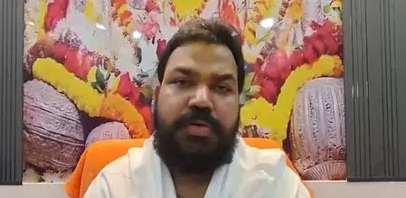 अयोध्या के महंतों की मांग, स्थानीय संतों और आध्यात्मिक गुरुओं को सौंपा जाए राम मंदिर ट्रस्ट अयोध्या के महंतों की मांग, स्थानीय संतों और आध्यात्मिक गुरुओं को सौंपा जाए राम मंदिर ट्रस्ट