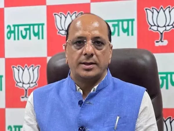 Dehradun: मनवीर चौहान ने कांग्रेस की रणनीति पर उठाए सवाल Dehradun: मनवीर चौहान ने कांग्रेस की रणनीति पर उठाए सवाल