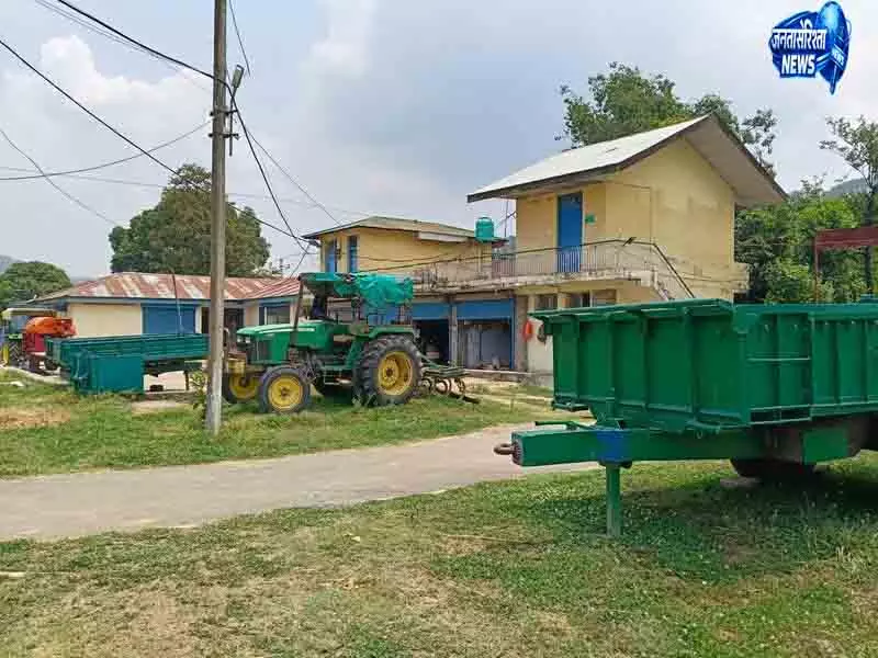 Palampur कृषि विश्वविद्यालय में जमीन मुद्दे पर हंगामा Palampur कृषि विश्वविद्यालय में जमीन मुद्दे पर हंगामा