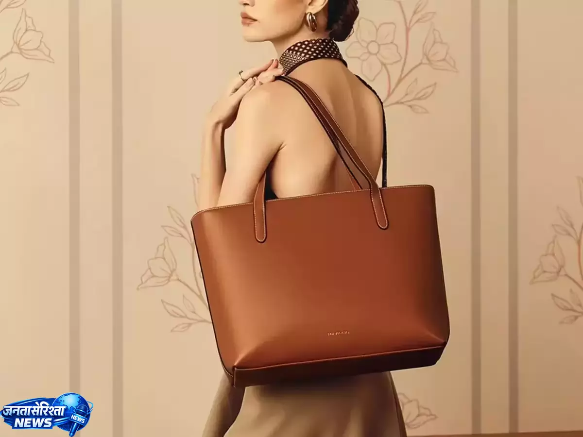 Safety और सेफ्टी दोनों का कॉम्बो, इन 5 Tote Bags को जरूर करें ट्राय Safety और सेफ्टी दोनों का कॉम्बो, इन 5 Tote Bags को जरूर करें ट्राय