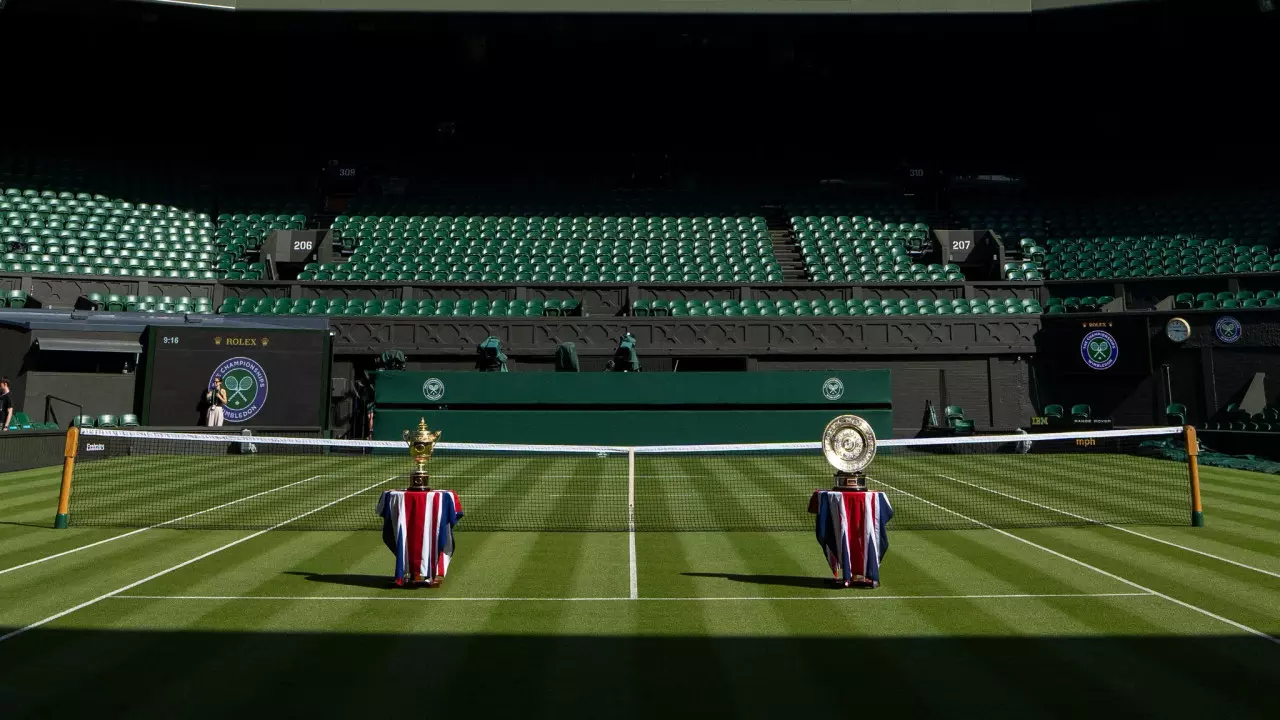 Wimbledon: प्राइज मनी पर बातचीत के बाद खिलाड़ियों ने मीडिया का विरोध रोक दिया Wimbledon: प्राइज मनी पर बातचीत के बाद खिलाड़ियों ने मीडिया का विरोध रोक दिया