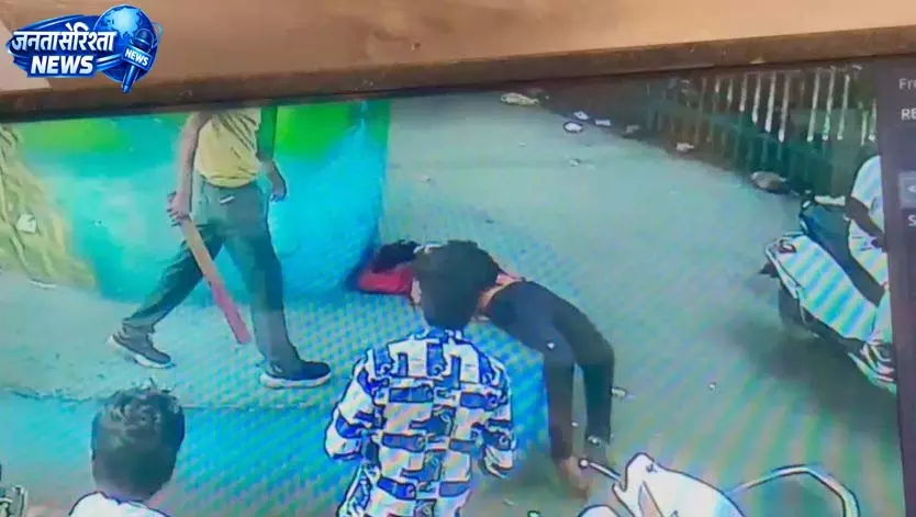 दिनदहाड़े हमाल की बेरहमी से हत्या, सोते समय डंडे से 30–35 वार, आरोपी फरार दिनदहाड़े हमाल की बेरहमी से हत्या, सोते समय डंडे से 30–35 वार, आरोपी फरार