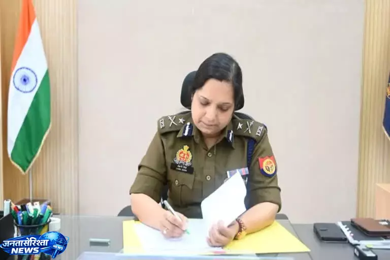 Police आयुक्त लक्ष्मी सिंह ने बदले 13 निरीक्षकों के कार्यभार Police आयुक्त लक्ष्मी सिंह ने बदले 13 निरीक्षकों के कार्यभार