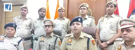पुलिस का बड़ा एक्शन, साइबर फ्रॉड नेटवर्क का भंडाफोड़; 10 आरोपी गिरफ्तार पुलिस का बड़ा एक्शन, साइबर फ्रॉड नेटवर्क का भंडाफोड़; 10 आरोपी गिरफ्तार