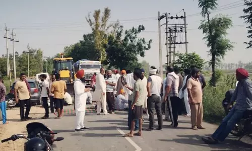 हरियाणा में भीषण गर्मी के बीच बिजली कटौती से विरोध प्रदर्शन
