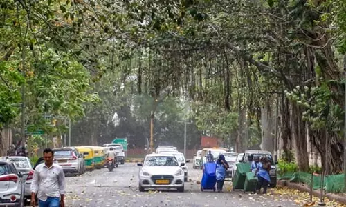 दिल्ली-एनसीआर में गरज-चमक और तेज हवाओं के साथ होगी बारिश, येलो अलर्ट जारी