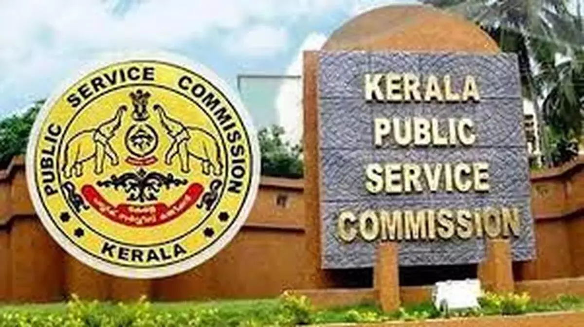 Kerala PSC में इंटरव्यू में धांधली के आरोप: CM से DySP, KAS भर्ती की जांच करने का आग्रह