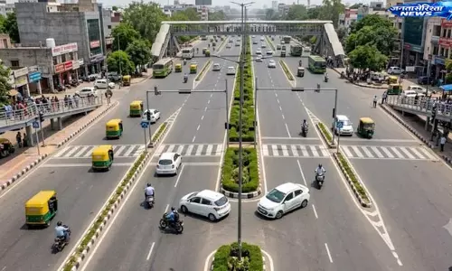 Delhi : 25 लालबत्तियों पर ‘बैक टू बैक यू-टर्न’ योजना, जाम कम करने की नई पहल Delhi : 25 लालबत्तियों पर ‘बैक टू बैक यू-टर्न’ योजना, जाम कम करने की नई पहल