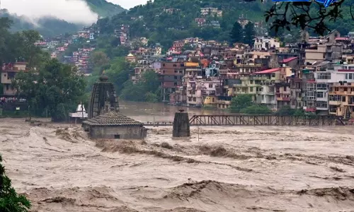 Uttarakhand : मॉनसून की उल्टी गिनती शुरू, अगले 48 घंटे भारी बारिश का अलर्ट Uttarakhand : मॉनसून की उल्टी गिनती शुरू, अगले 48 घंटे भारी बारिश का अलर्ट