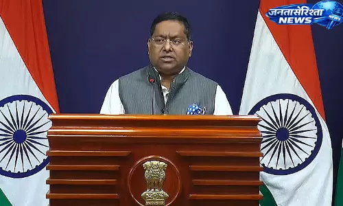 भारत ने अफगानिस्तान पर पाकिस्तान के एयरस्ट्राइक की कड़ी निंदा की भारत ने अफगानिस्तान पर पाकिस्तान के एयरस्ट्राइक की कड़ी निंदा की