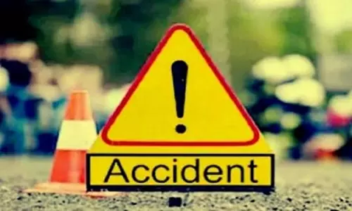 सोनीपत के हलालपुर में दो कैंटरों की टक्कर में दो की मौत, केबिन काटकर निकाला गया शव सोनीपत के हलालपुर में दो कैंटरों की टक्कर में दो की मौत, केबिन काटकर निकाला गया शव