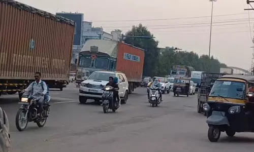 सरोना फ्लाईओवर में आवागमन सामान्य