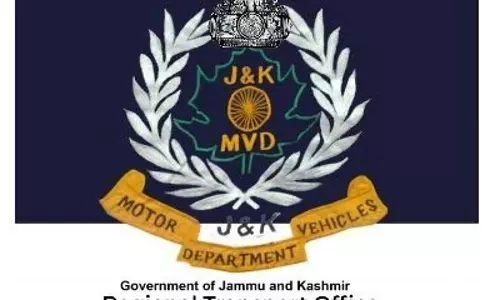 श्रीनगर में भीषण गर्मी के बीच आरटीओ की व्हाट्सऐप सेवा से मिलेंगी परिवहन सुविधाएं