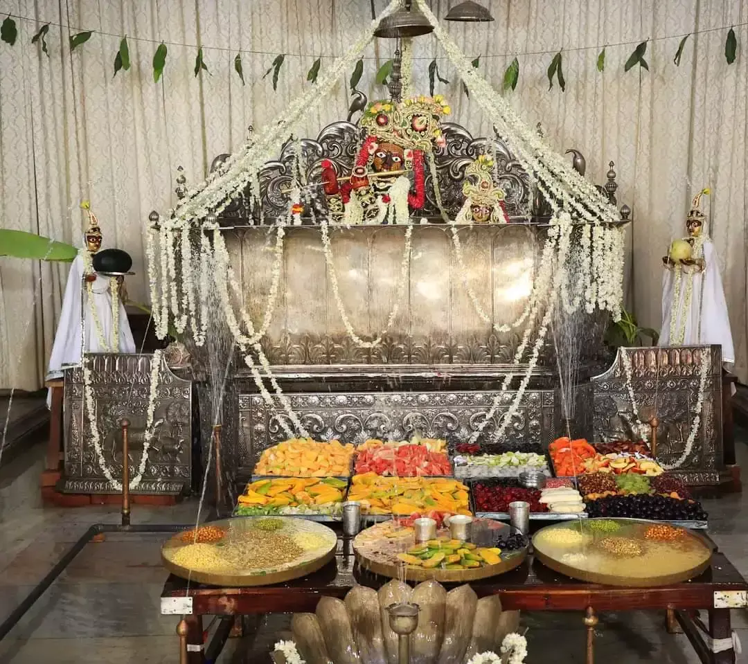 Jaipur: गोविंद देवजी मंदिर में श्रद्धा और भक्ति का संगम