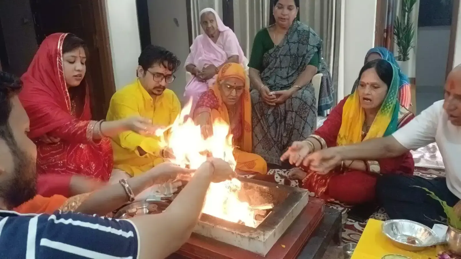 Jaipur: गायत्री परिवार का ऑनलाइन यज्ञ अभियान बना आस्था का संगम