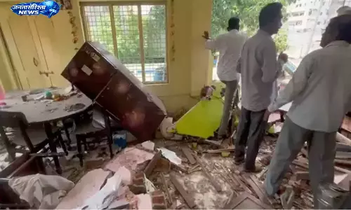 Saroornagar : रिटायर्ड कर्मचारी के घर धमाका, घर क्षतिग्रस्त