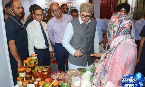 Srinagar में क्रेता-विक्रेता बैठक: उमर अब्दुल्ला