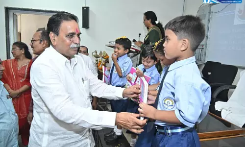 रायपुर पश्चिम में शिक्षा को नई उड़ान, मेधावी विद्यार्थियों का सम्मान और स्कूलों को मिली विकास की सौगात रायपुर पश्चिम में शिक्षा को नई उड़ान, मेधावी विद्यार्थियों का सम्मान और स्कूलों को मिली विकास की सौगात