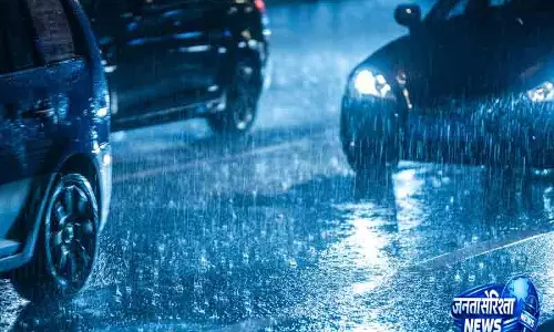 Jammu बारिश के कारण मुगल रोड पर मुश्किलें बढ़ीं