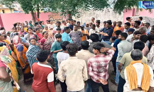 कोलियारी में भी नकटी गांव जैसे हालात, अतिक्रमण हटाने पहुंची है राजस्व टीम कोलियारी में भी नकटी गांव जैसे हालात, अतिक्रमण हटाने पहुंची है राजस्व टीम