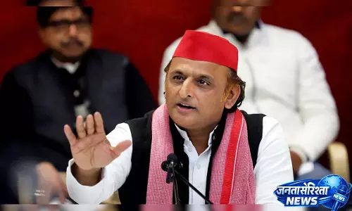 UP चुनाव 2027 से पहले सपा में बढ़ी राजनीतिक गर्मी
