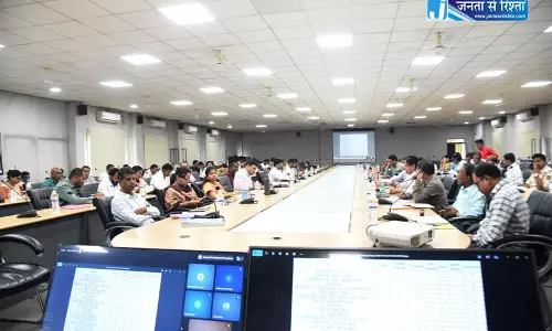 सीईओ जिला पंचायत ने समय-सीमा की बैठक लेकर योजनाओं की प्रगति की समीक्षा की