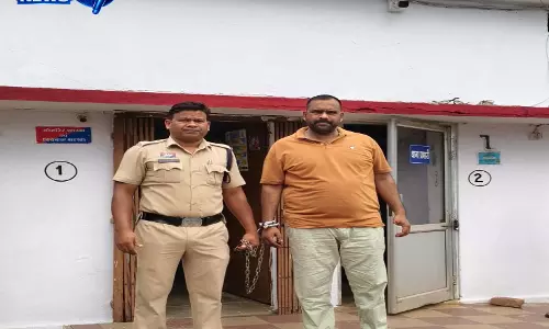 सोशल मीडिया पर दोना-पत्तल उद्योग का झांसा देकर लाखों की ठगी, आरोपी गिरफ्तार