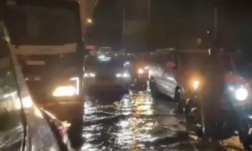 मुंबई में भारी बारिश से जलभराव, वडाला समेत कई इलाकों में लोगों की बढ़ी परेशानी