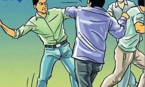 रायपुर में युवक से मारपीट, आंख के पास धारदार हथियार से हमला