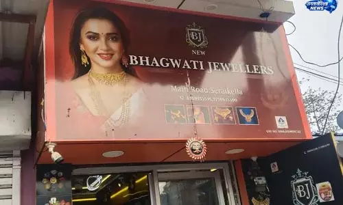 दुकानदार ने चोर को मौके पर दबोचा