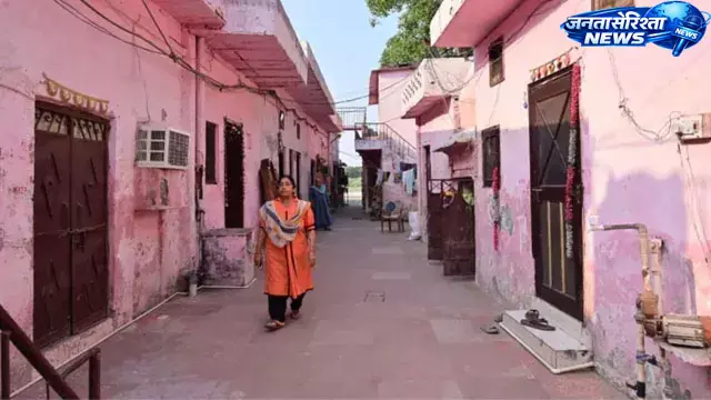 Yamuna घाट क्षेत्र से 310 परिवारों के हटाए जाने पर विवाद Yamuna घाट क्षेत्र से 310 परिवारों के हटाए जाने पर विवाद